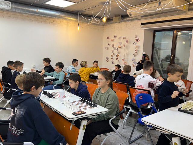 Шаховий турнір на підтримку ЗСУ між нашим ліцієм та Mriya School