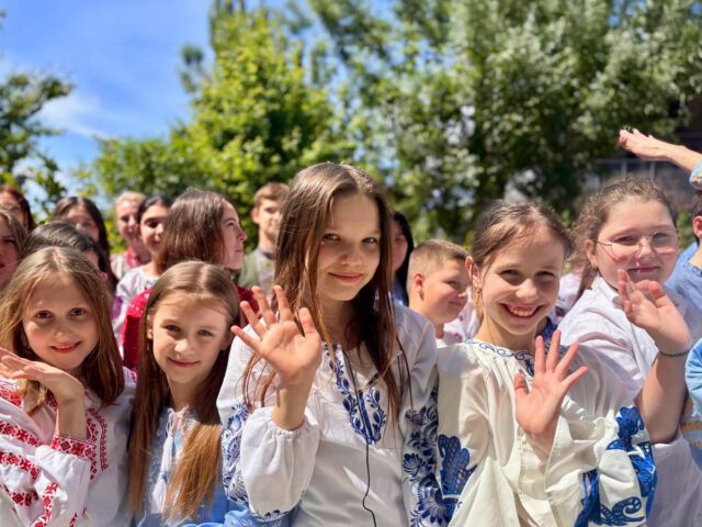 Теплі слова і вишиті серця: як ми відзначили День родини та День вишиванки