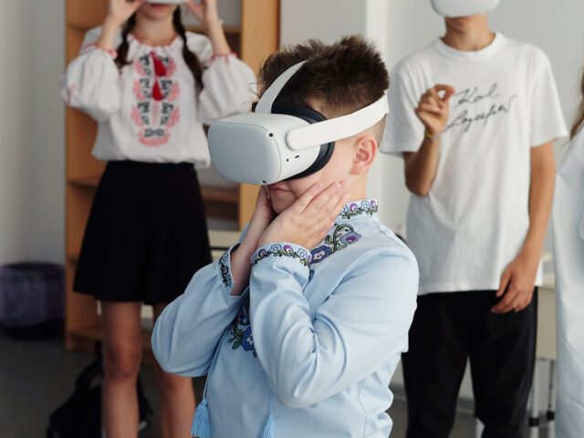 Віртуальна реальність в освіті: як VR-уроки змінили навчальний процес
