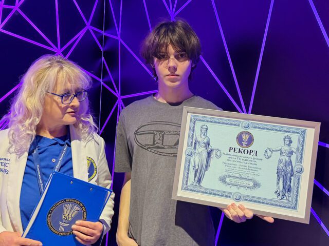 Наш ліцеїст встановив рекорд: 300 цифр числа π напам’ять